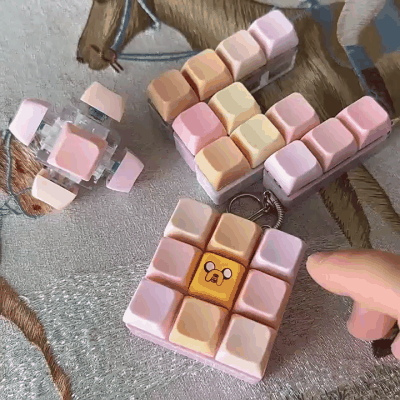 LBMLBM™  Stress Relief Mini Keyboard Keychain Fidget Toy